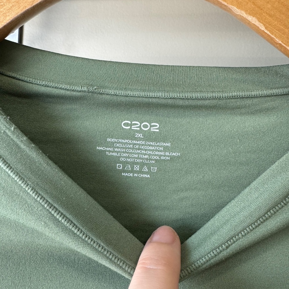 C2O2 Green Long Sleeve Top - Picture 2 of 4